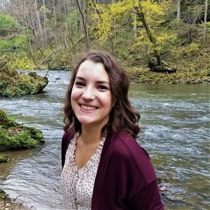 Meet your Posher, Abigail